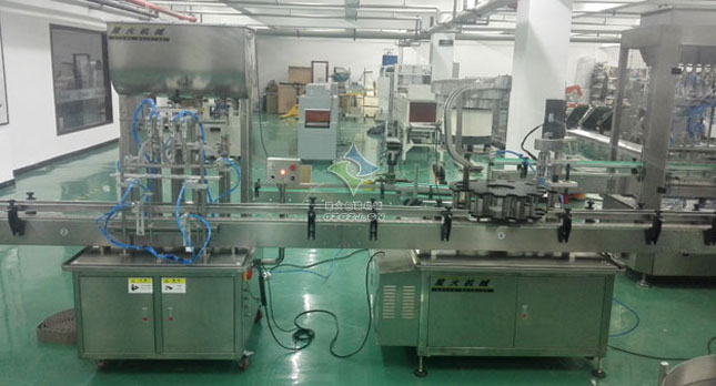 橄欖油自動灌裝鎖蓋貼標生產線